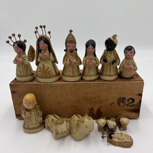 Vtg  Mexican Folk Art Clay Pottery Christmas Nativity Set 13 Pieces Tonala Style